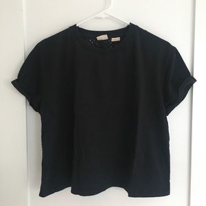 Levi’s Black Crop Tee